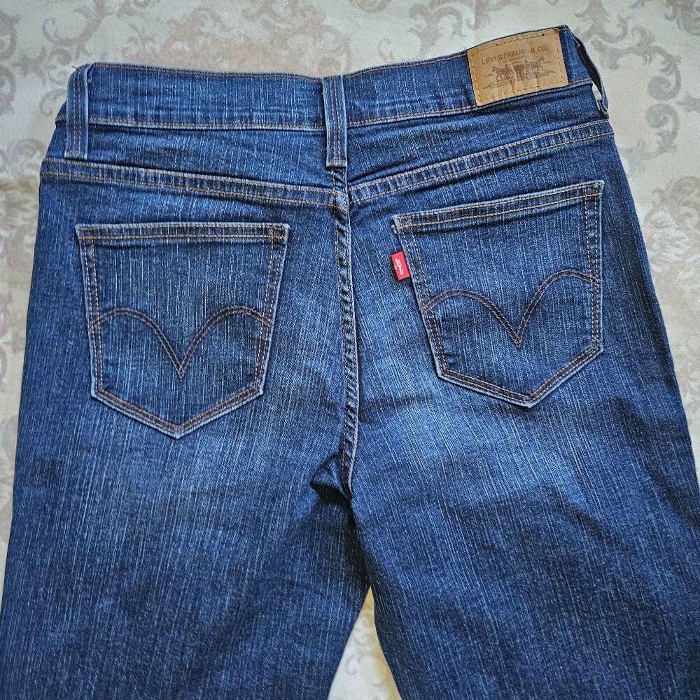 Levi's Blue Jean Perfectly Slimming Flare 548 Sz 8 M